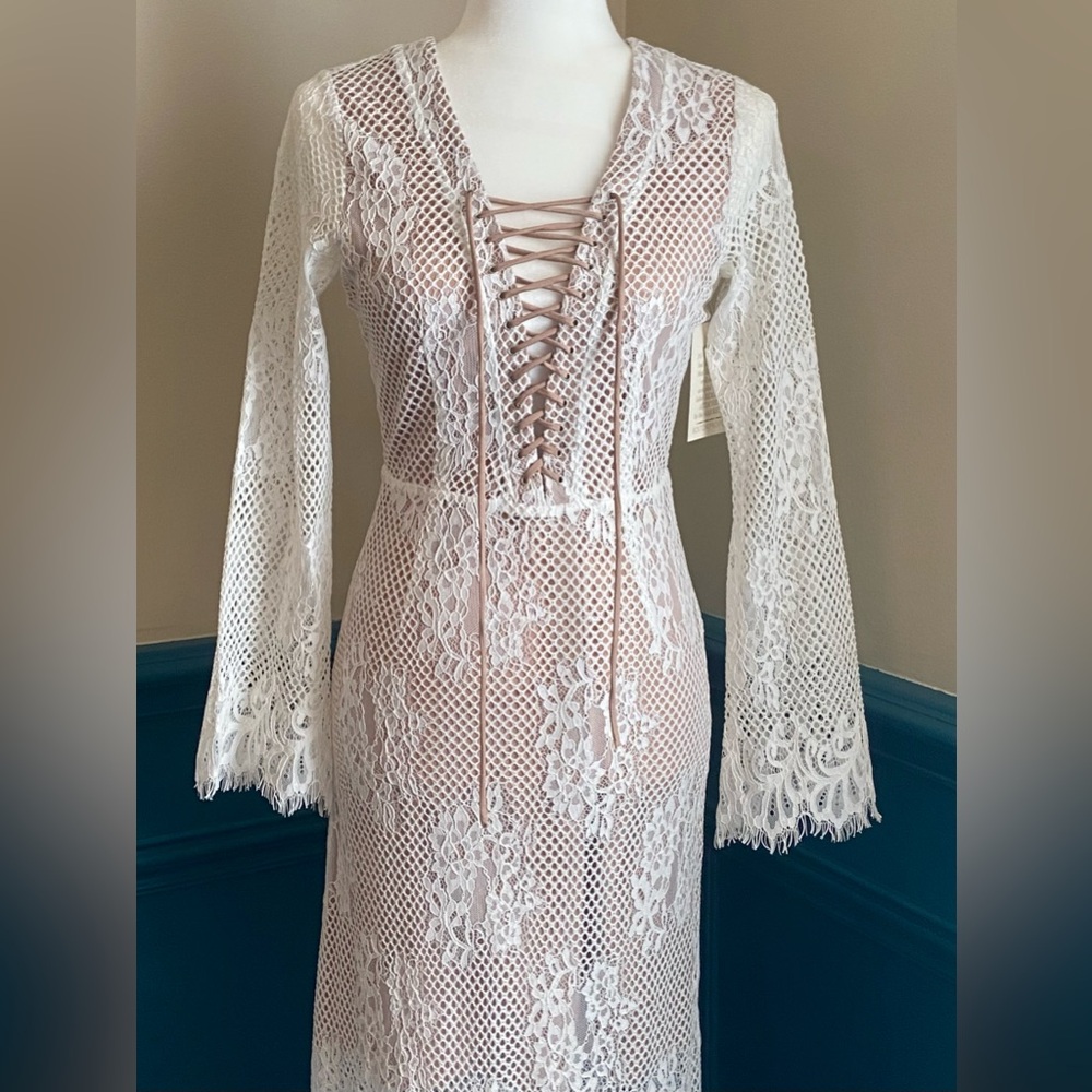 Stunning White Lace Wedding Dress - NWT